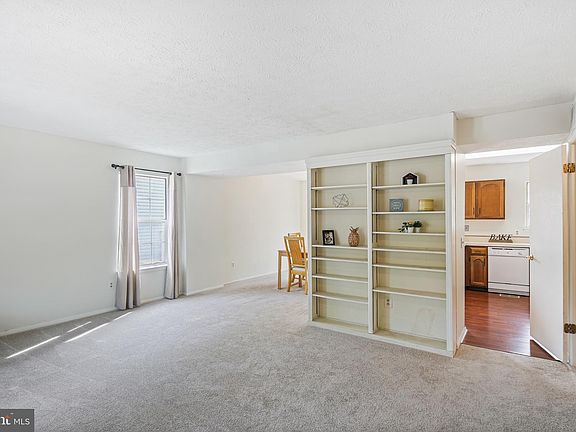 2nd image of 7904 Leeds Dr