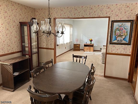 4th image of 47 Ryle Ave