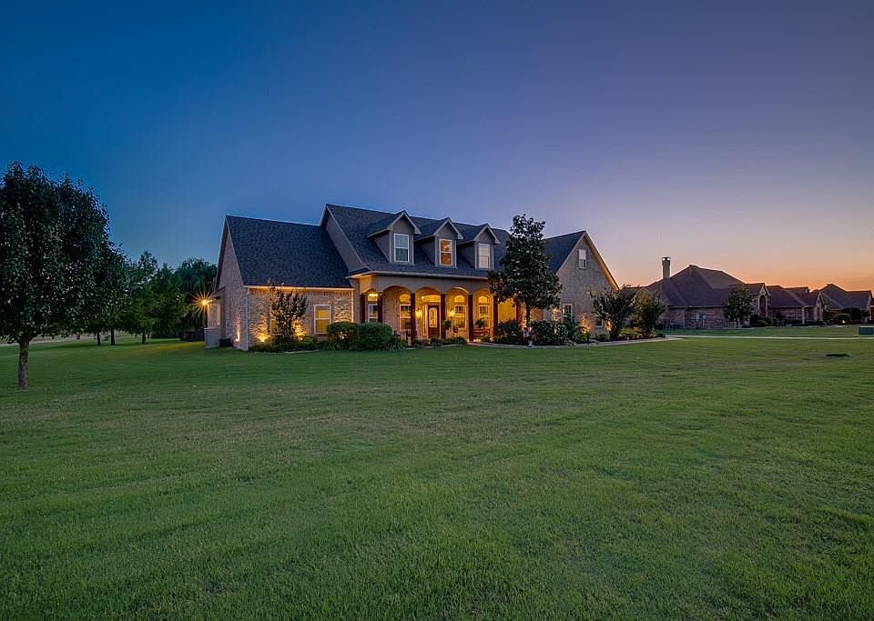 1st image of 202 Pheasant Hill Dr