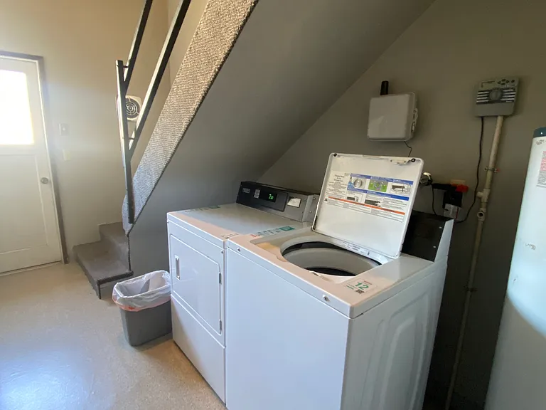 404 S 1st St #1 — Photo 5