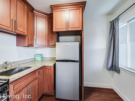 5th image of 5471 Vicente Way Unit 25