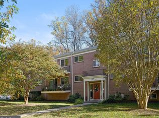 10619 Weymouth St APT 2, Bethesda, MD 20814