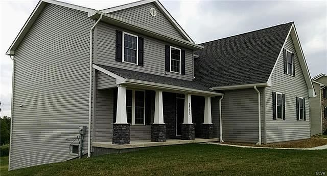 2nd image of 2665 Cobblestone Dr
