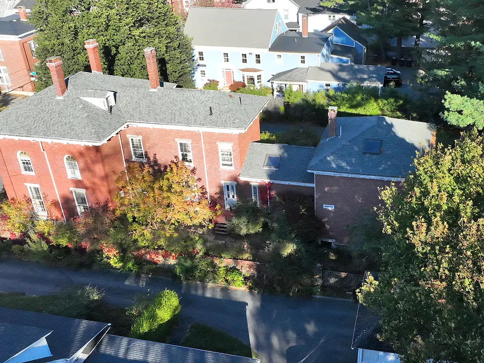 11 Lincoln St
