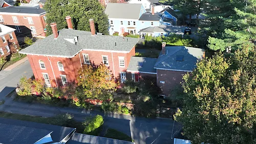 11 Lincoln St Photo 1