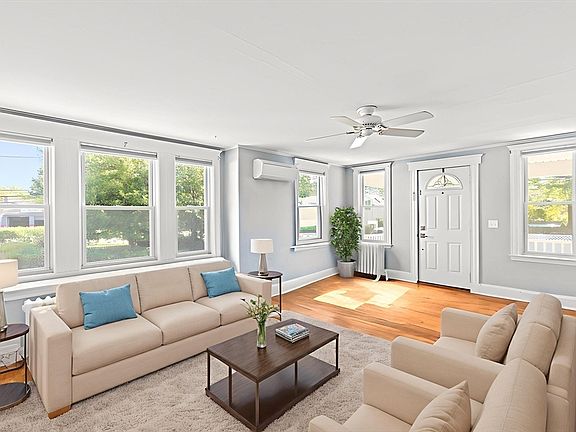 4th image of 11 White St