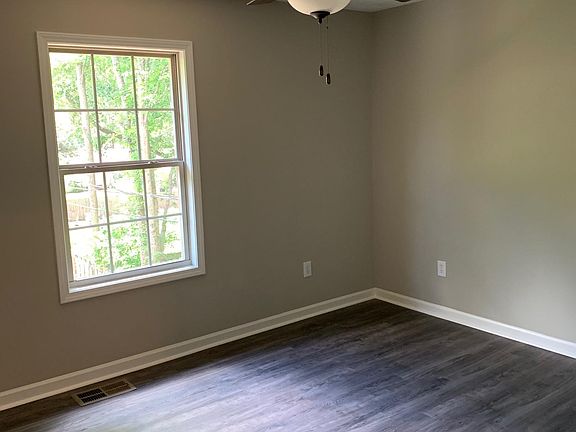 2nd image of 626 S Montgomery St APT 27