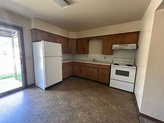 5th image of 400 N Inglewood Ave APT 14
