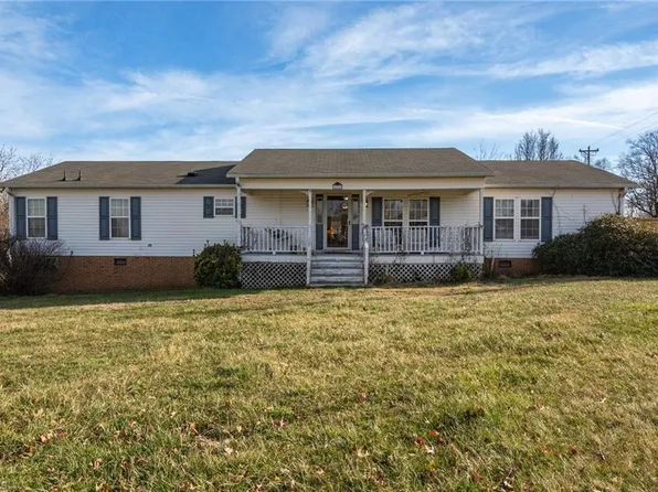 4035 State Highway 8 S, Walnut Cove, NC 27052