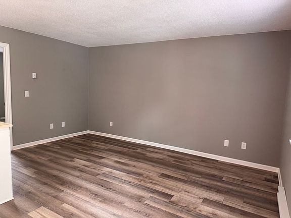 3rd image of 111-113 Reece Court Reece Ct #115
