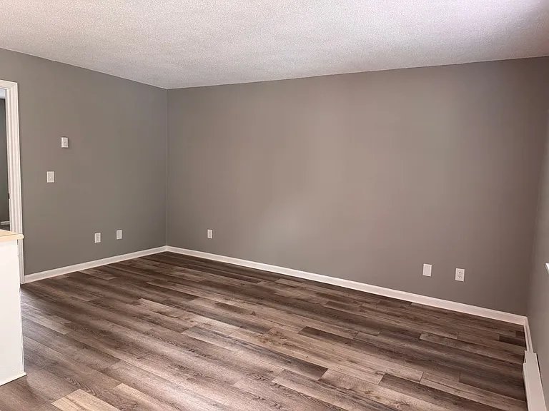 111-113-115 Reece Ct — Photo 3