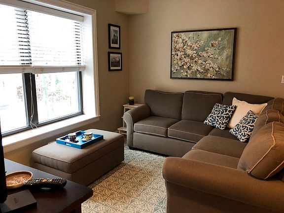 2nd image of 2608 W Leland Ave APT 2