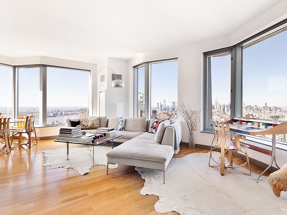 1st image of 8 Spruce St APT 54T