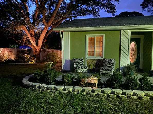 12459 104th Ter, Seminole, FL 33778