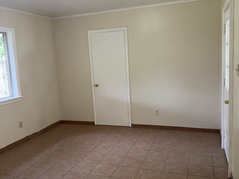 214 Guidry Rd — Photo 6