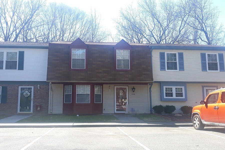 1st image of 444 Youngs Mill Ln