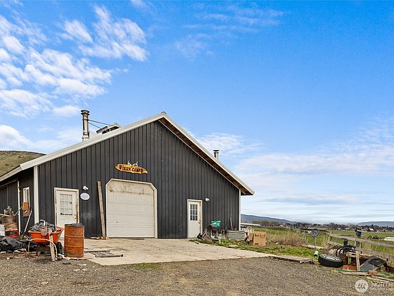 5th image of 1091 Mellergaard Road