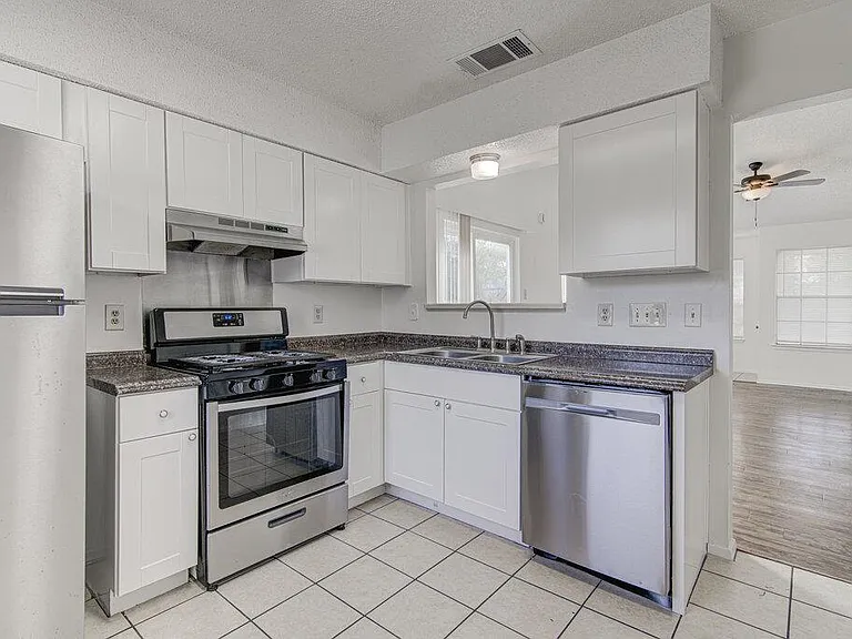 8108 W Gate Blvd #A — Photo 5