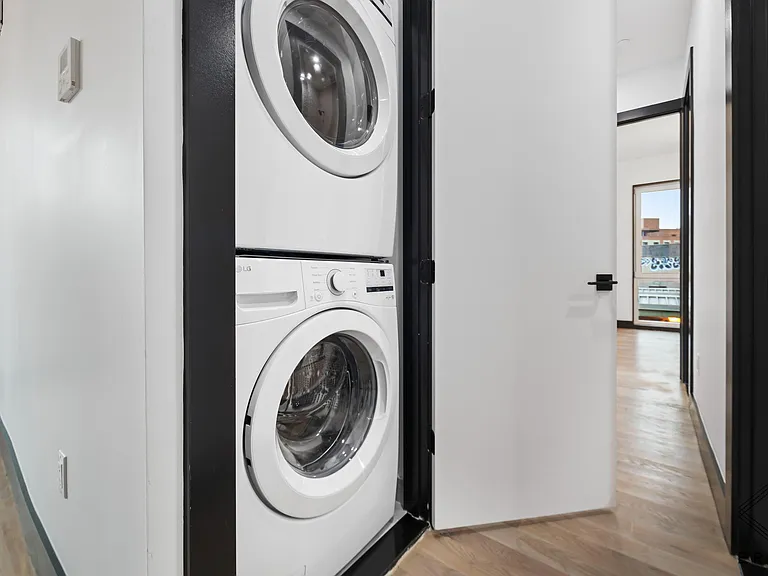 7 Melrose St #4L — Photo 3