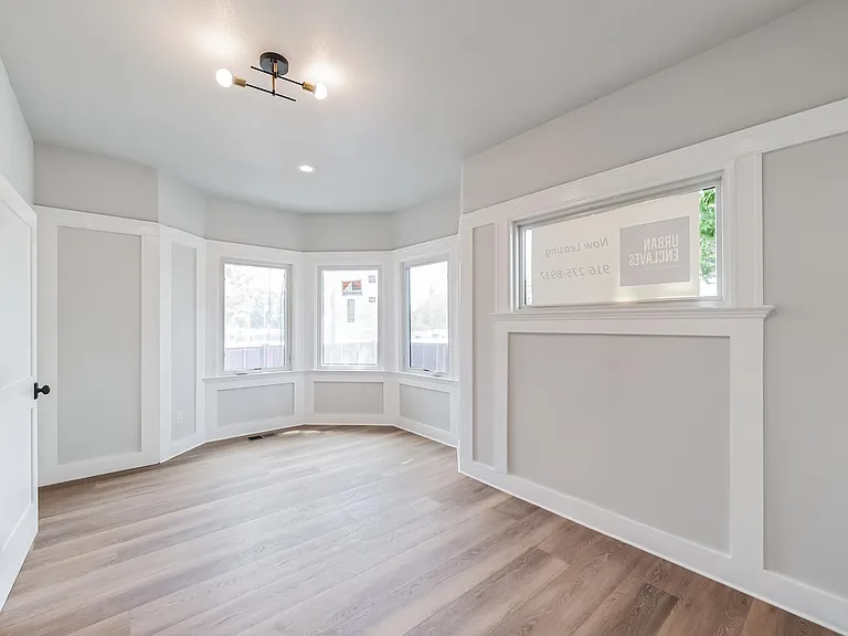 3044 Martin Luther King Jr Way — Photo 4