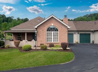1493 Greenbriar Dr, South Park, PA 15129