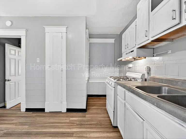 6705 Saint Louis Ave — Photo 9