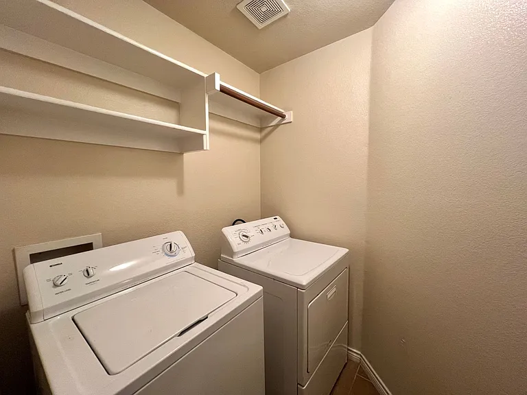 15004 Waters Dr — Photo 15