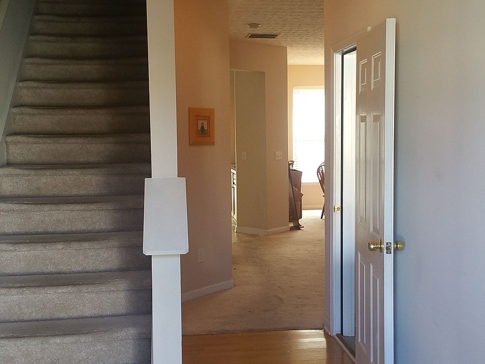Foyer / Entry