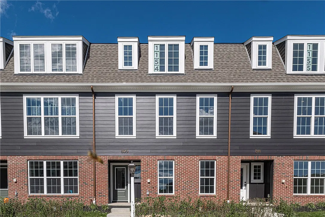 3 bed, 3.5 bath, 2157 sqft, $3,100 — Photo 1