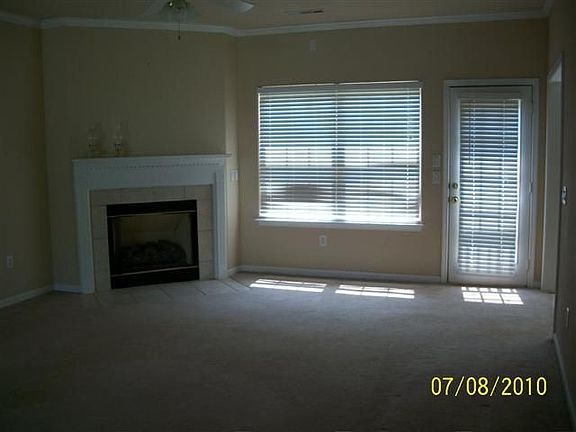 2nd image of 411 Scenic Oak Dr