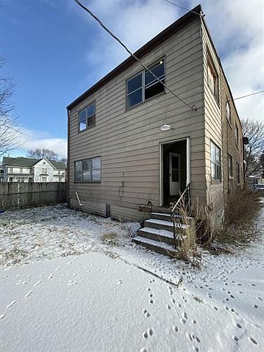 2nd image of 2305 8th St