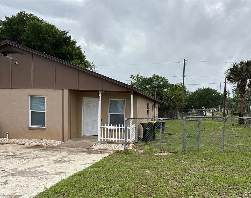 Building Photo - 1053 Scott St