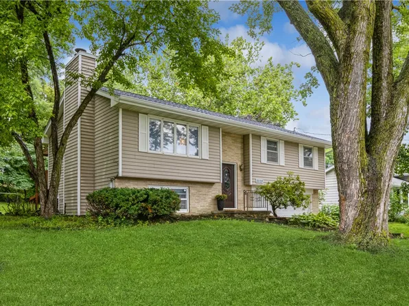 2028 NW 80th Pl, Clive, IA 50325