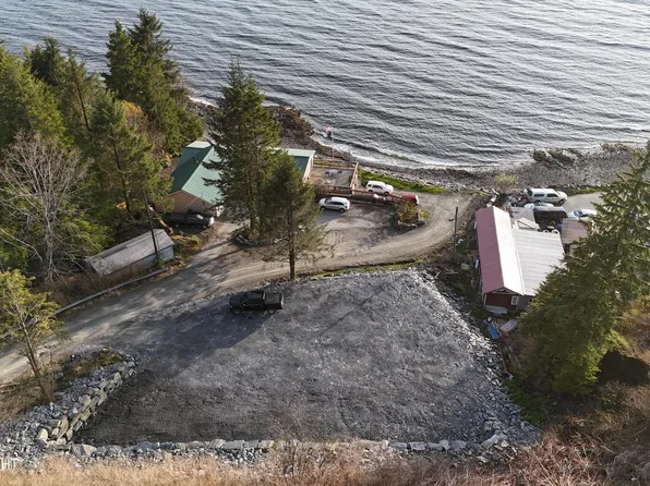 11245 Shull Rd, Ketchikan, AK 99901