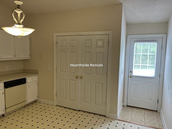 5th image of 3901 B Elkin Ridge Dr