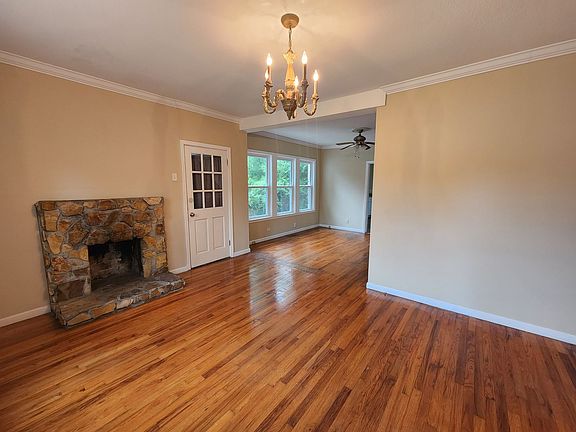 2nd image of 2361 Redwood Dr
