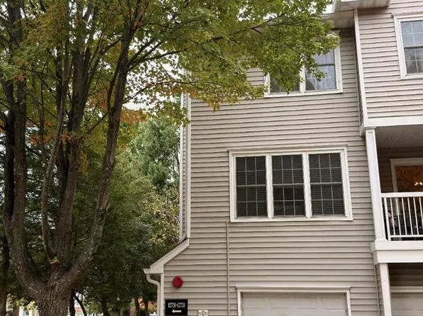 12733 Fair Briar Ln, Fairfax, VA 22033