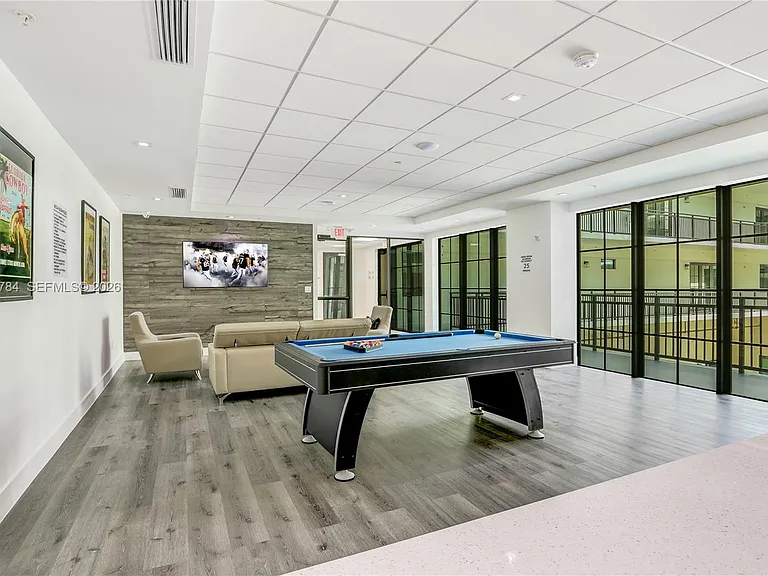 4100 Davie Rd #205 — Photo 5