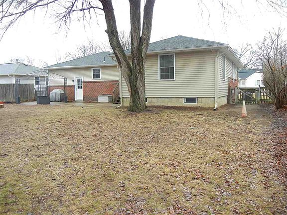2nd image of 21 Amboy Dr