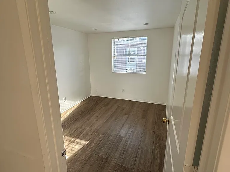 7705 Kraft Ave — Photo 3
