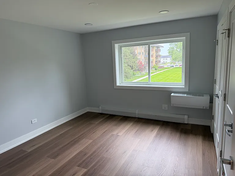 2222 S Goebbert Rd #258 — Photo 7