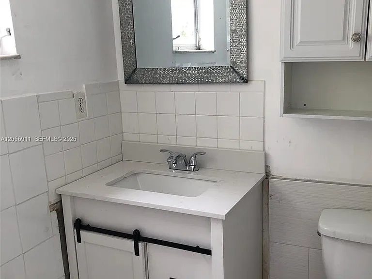 220 SW 9th Ave #201 — Photo 12