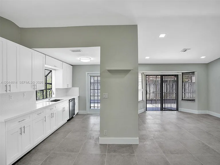 3216 NW 105th Ave — Photo 5