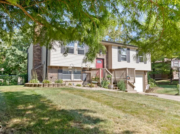 583 Shady Creek Dr, Greenwood, IN 46142