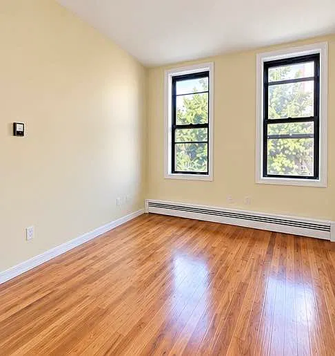 184 Jackson St #2L