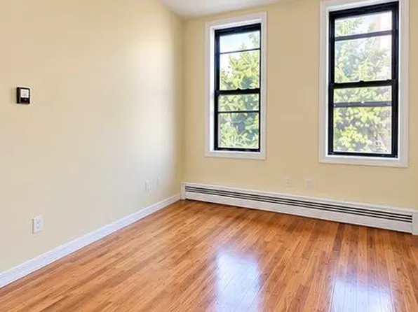 184 Jackson Street image 1 of 6