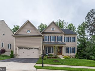 7570 Glen Pointe Ct, Springfield, VA 22153