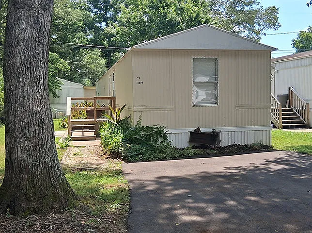 2 bed, 980 sqft, $1,300 — Photo 1