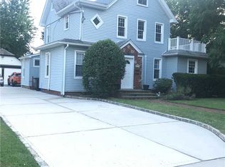 99 Centre Ave, East Rockaway, NY 11518
