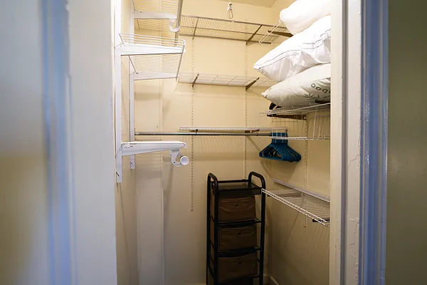 Rented by REAL New York | media 32